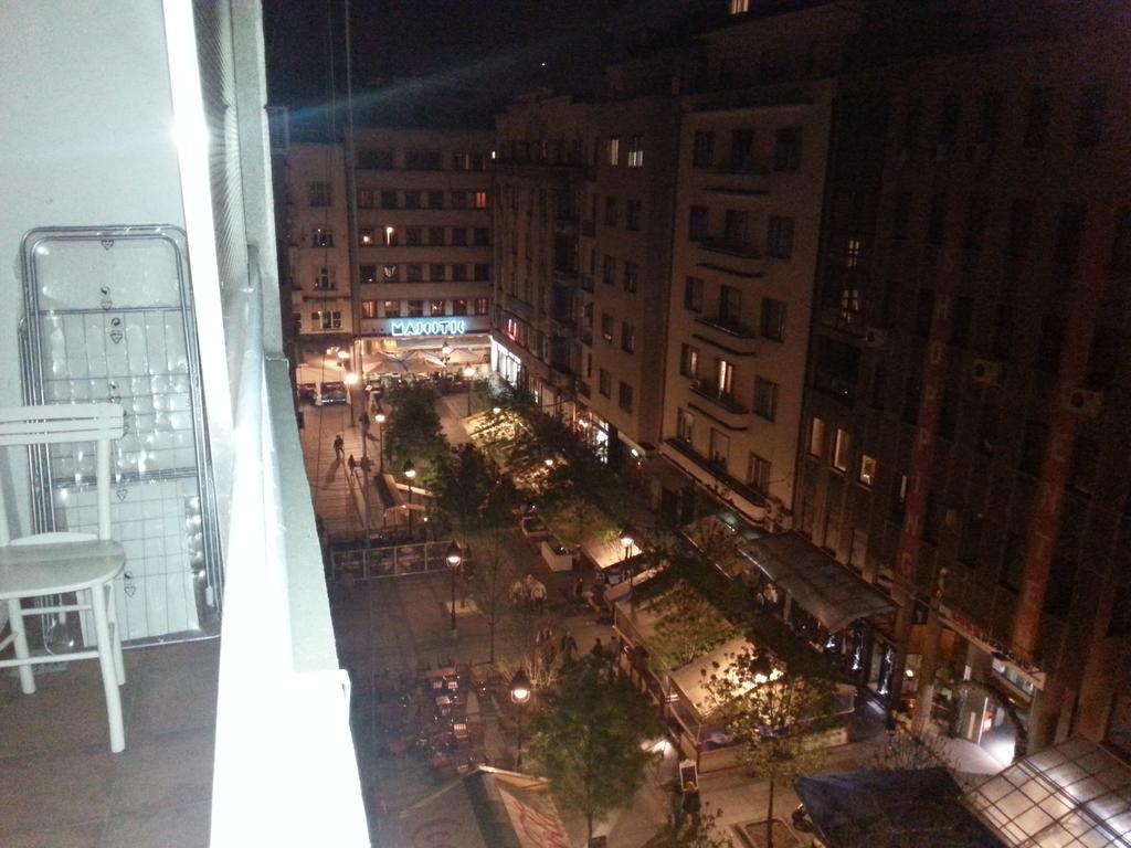 City Center Apartment Белград Стая снимка